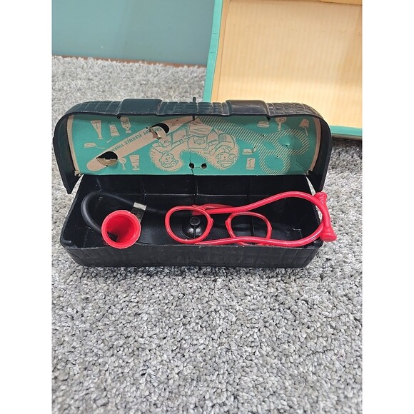 Vintage Transogram Doctor Nurse Medical Play Set Stethoscope Medicine Chest - Picture 8 of 16